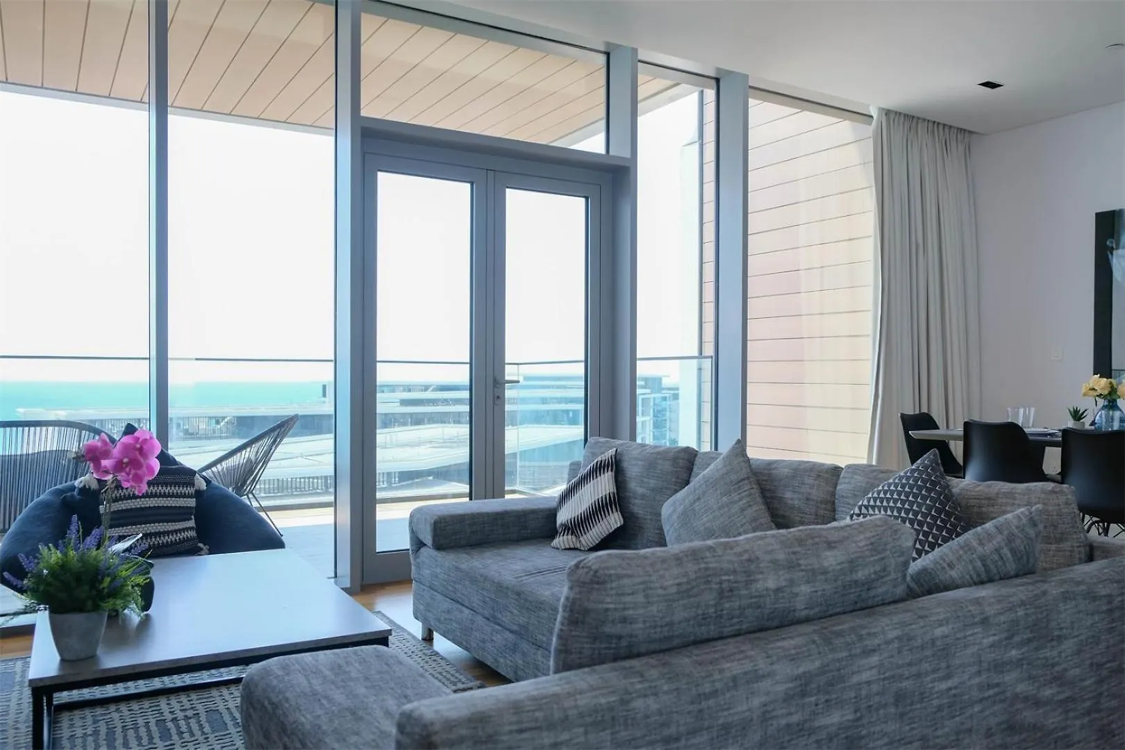 Mira Holiday Homes - Luxury 1 Bedroom With Sea View Dubai 0*,  United Arab Emirates