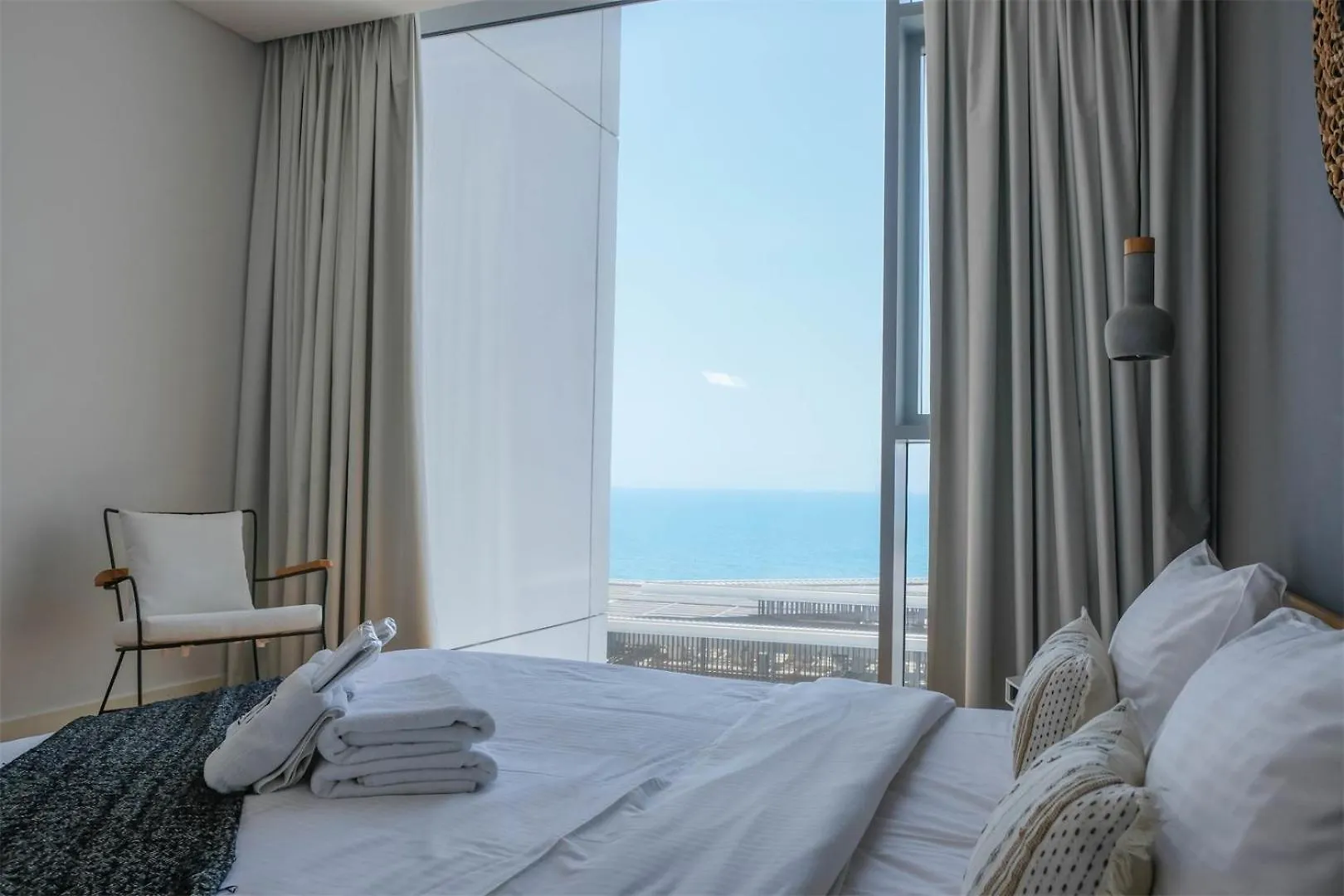 Apartment Mira Holiday Homes - Luxury 1 Bedroom With Sea View Dubai