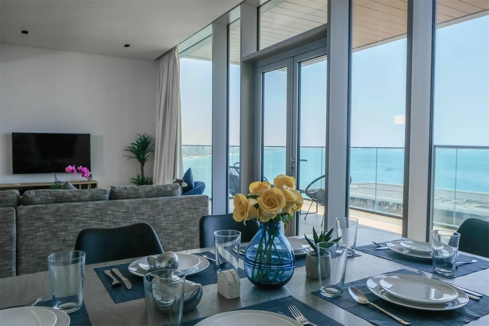Apartment Mira Holiday Homes - Luxury 1 Bedroom With Sea View Dubai United Arab Emirates