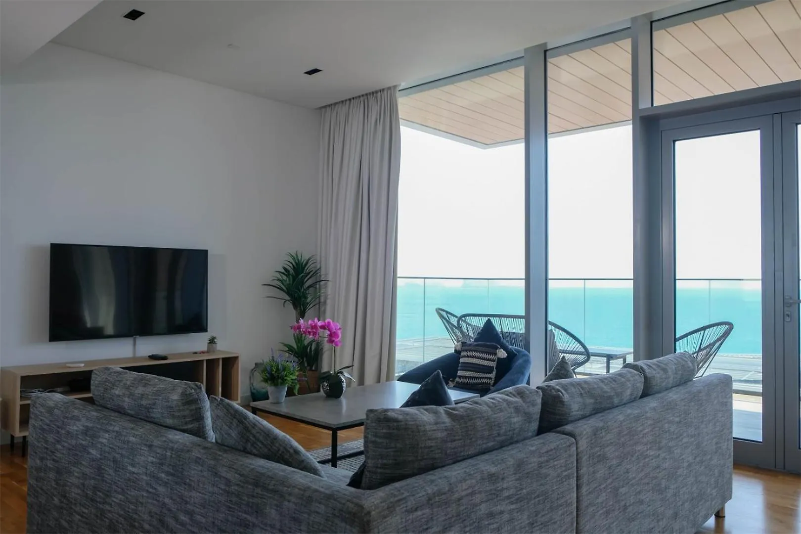 Mira Holiday Homes - Luxury 1 Bedroom With Sea View Dubai 0*,