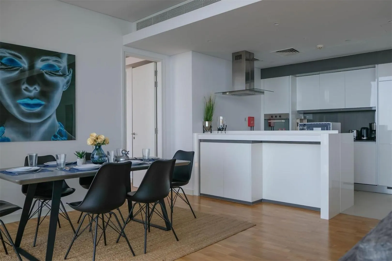 Mira Holiday Homes - Luxury 1 Bedroom With Sea View Dubai