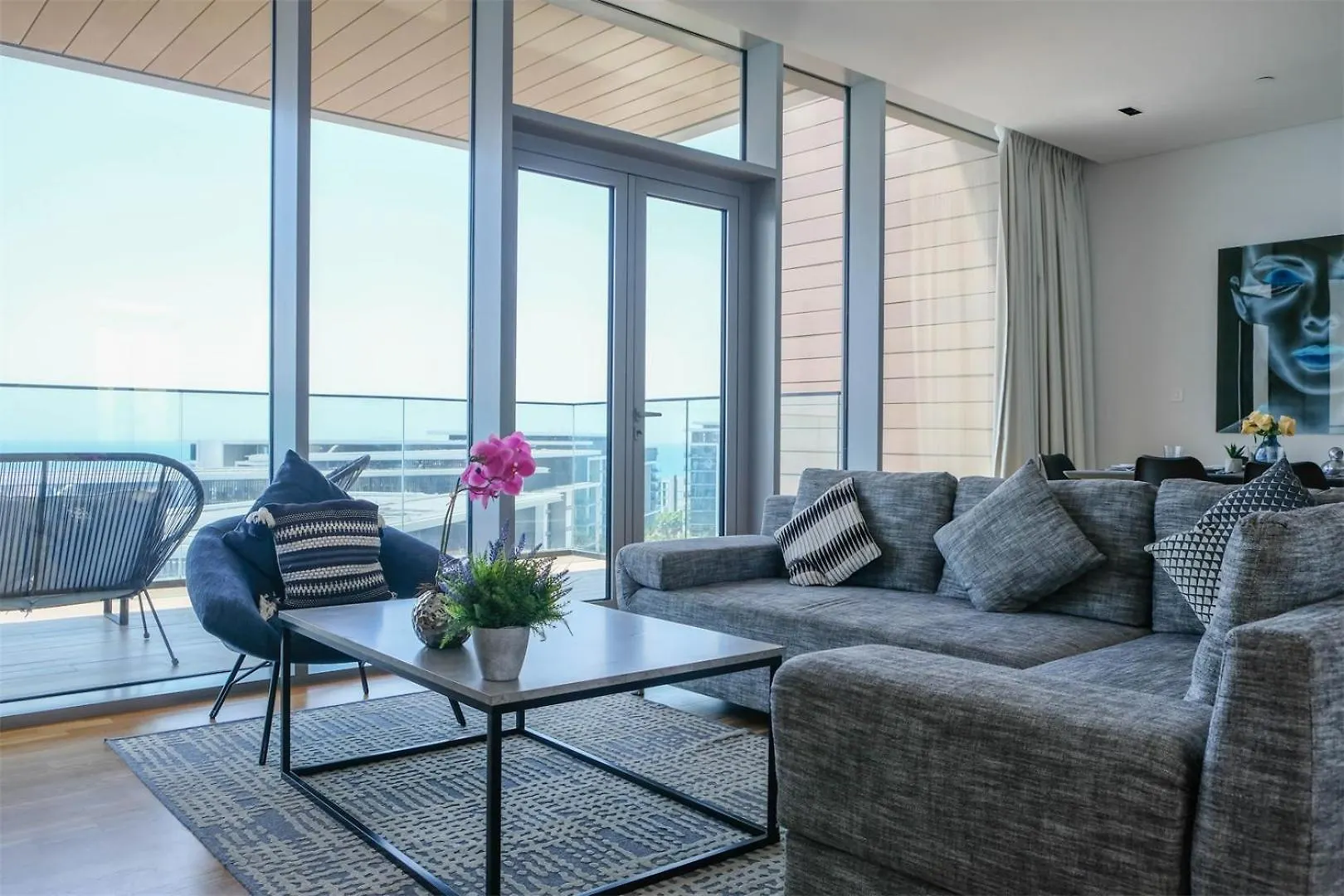 Mira Holiday Homes - Luxury 1 Bedroom With Sea View location